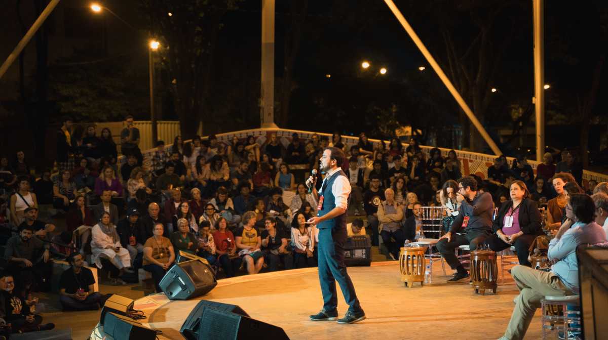 PI-Ratsmitglied Alberto Garzón bei seiner Rede auf dem 'Festival der Ideen'.