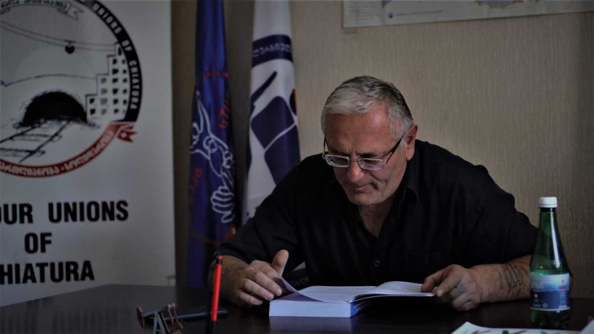 Paata Samkharadze dans son bureau. (Volodya Vagner)