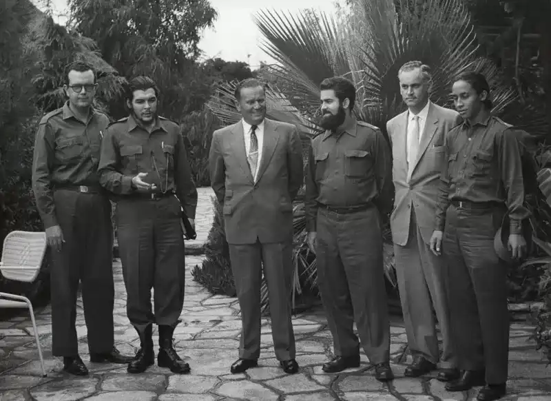 Josip Broz Tito and Che Guevara speak