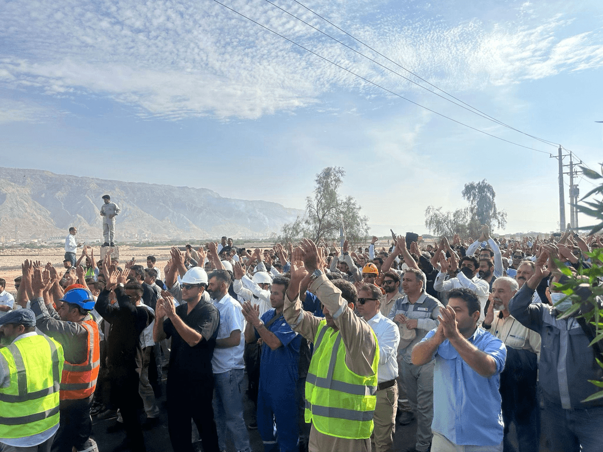Workers at the South Pars Gas Refinery. Photo: Dr. Helyeh Doutaghi